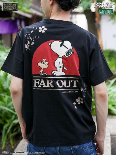 ≪50%OFF≫【FLAGSTAFF×PEANUTS】<br>“FAR OUT”刺繍入りTシャツ〔別注〕≪返品・取寄対応不可≫