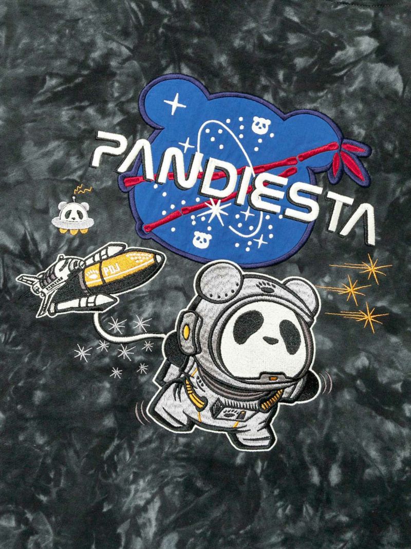 【PANDIESTA JAPAN】“アストロパンダ”刺繍入りZIPパーカー