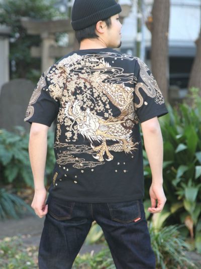 ≪20%OFF≫【絡繰魂・粋】<br>“桜双龍”総刺繍Tシャツ≪返品・取寄対応不可≫