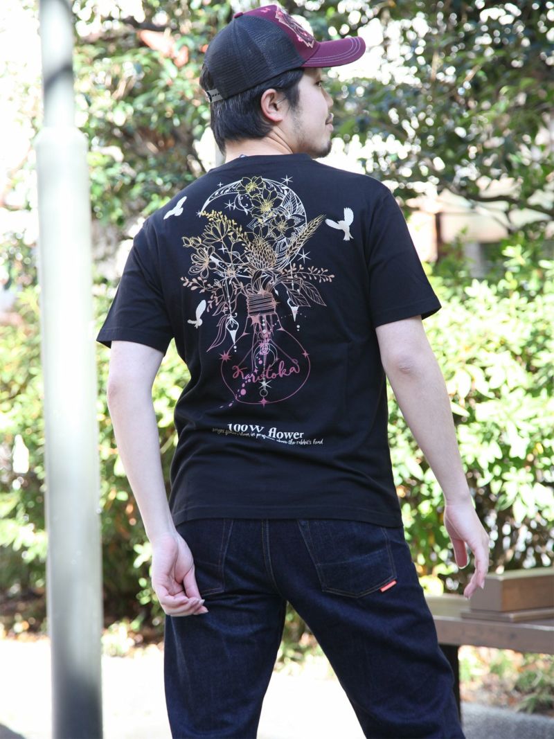 【黒菟華】“100ワットの花”刺繍入りプリントTシャツ