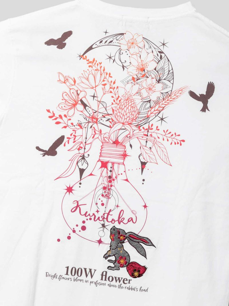 【黒菟華】“100ワットの花”刺繍入りプリントTシャツ