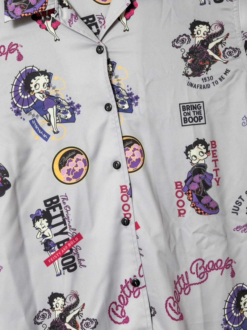 【HARAKIRI×BETTY BOOP】“アーカイブベティ”総柄プリント 半袖シャツワンピース〔別注〕