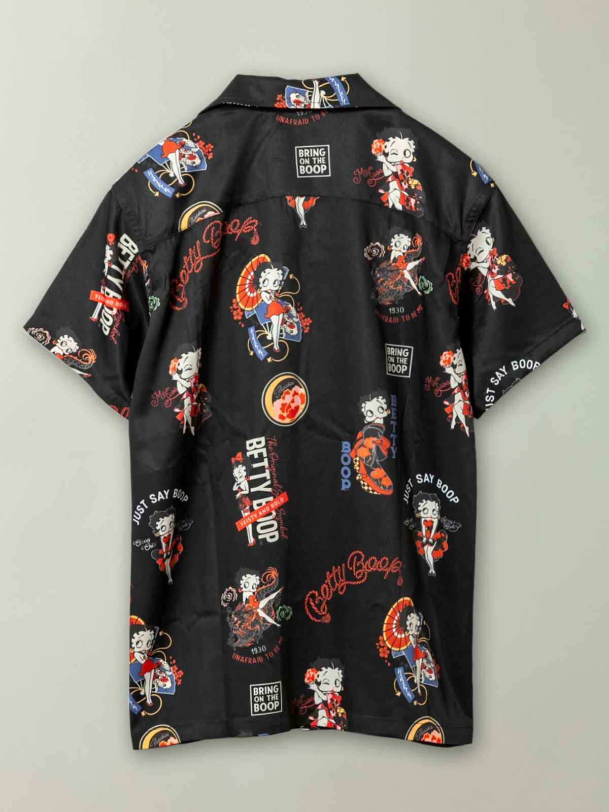 【HARAKIRI×BETTY BOOP】“アーカイブベティ”総柄プリント半袖開襟シャツ〔別注〕