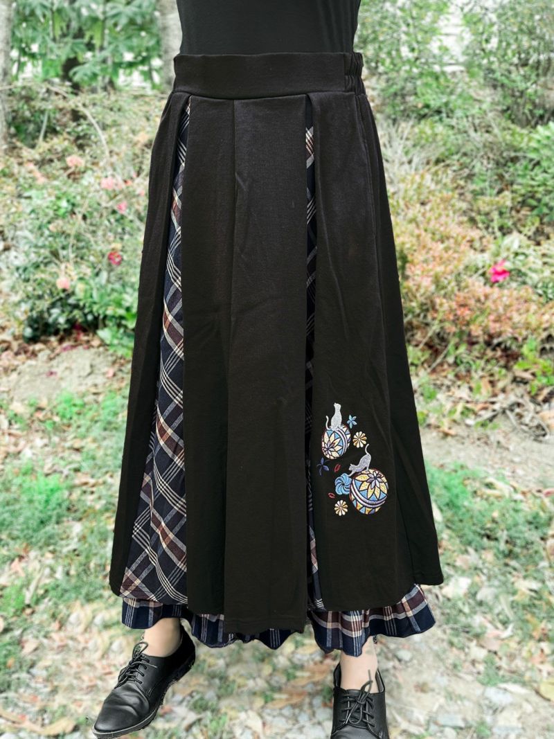 【雅結 -YuU-】手毬と猫刺繍 チェック柄重ねロングスカート