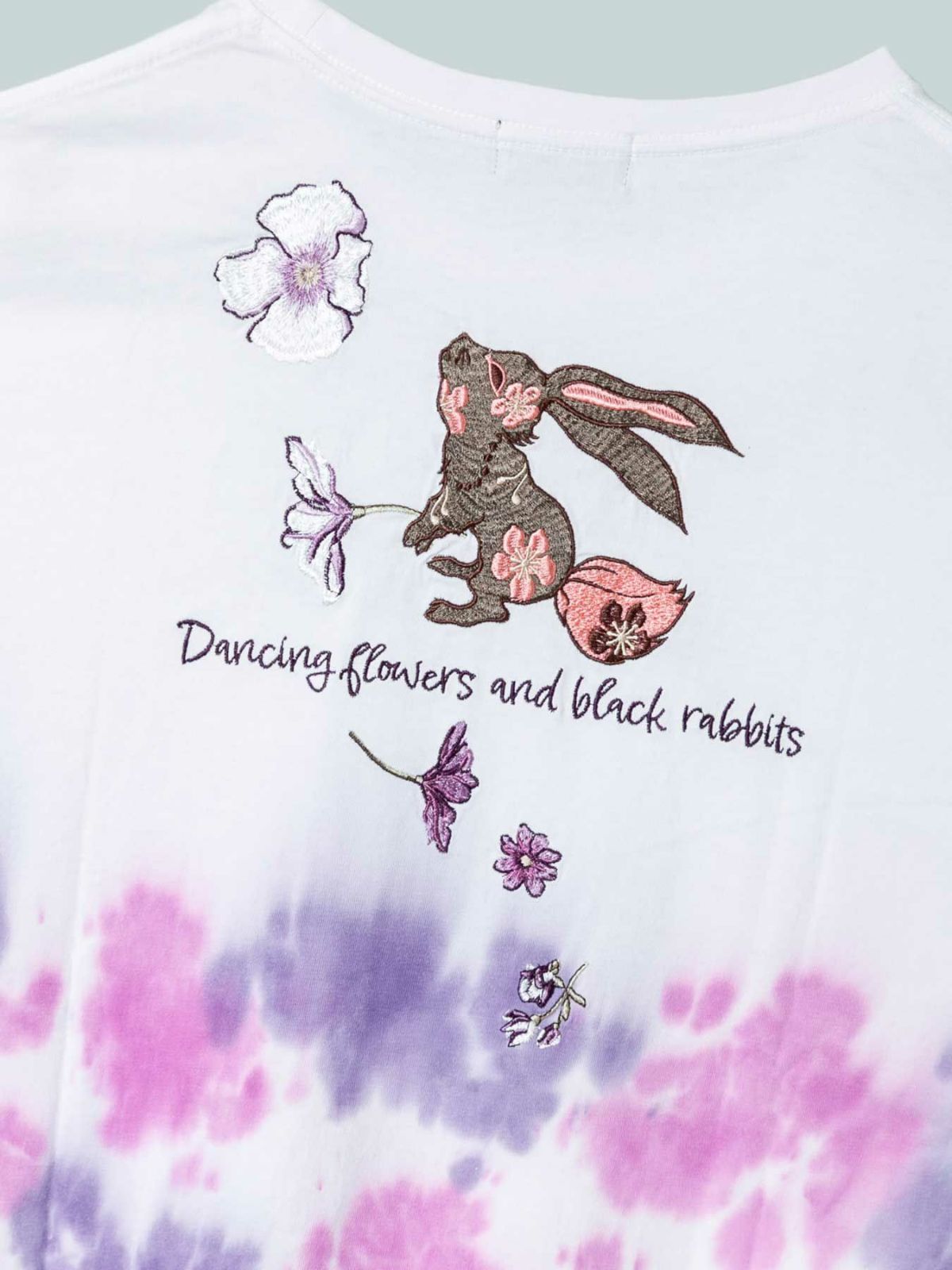 【黒菟華】“グラデーション花柄”総刺繍タイダイ染めチュニックTシャツ