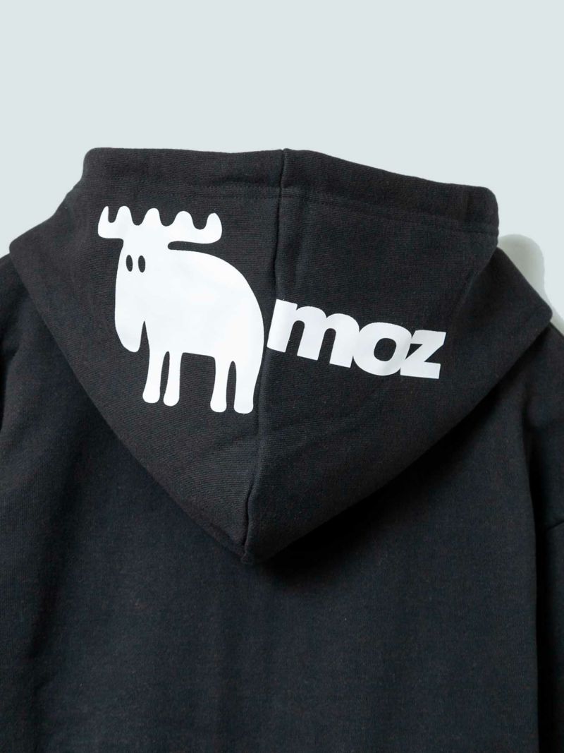 【moz】エルクサガラ刺繍入りZIPパーカー〔別注〕