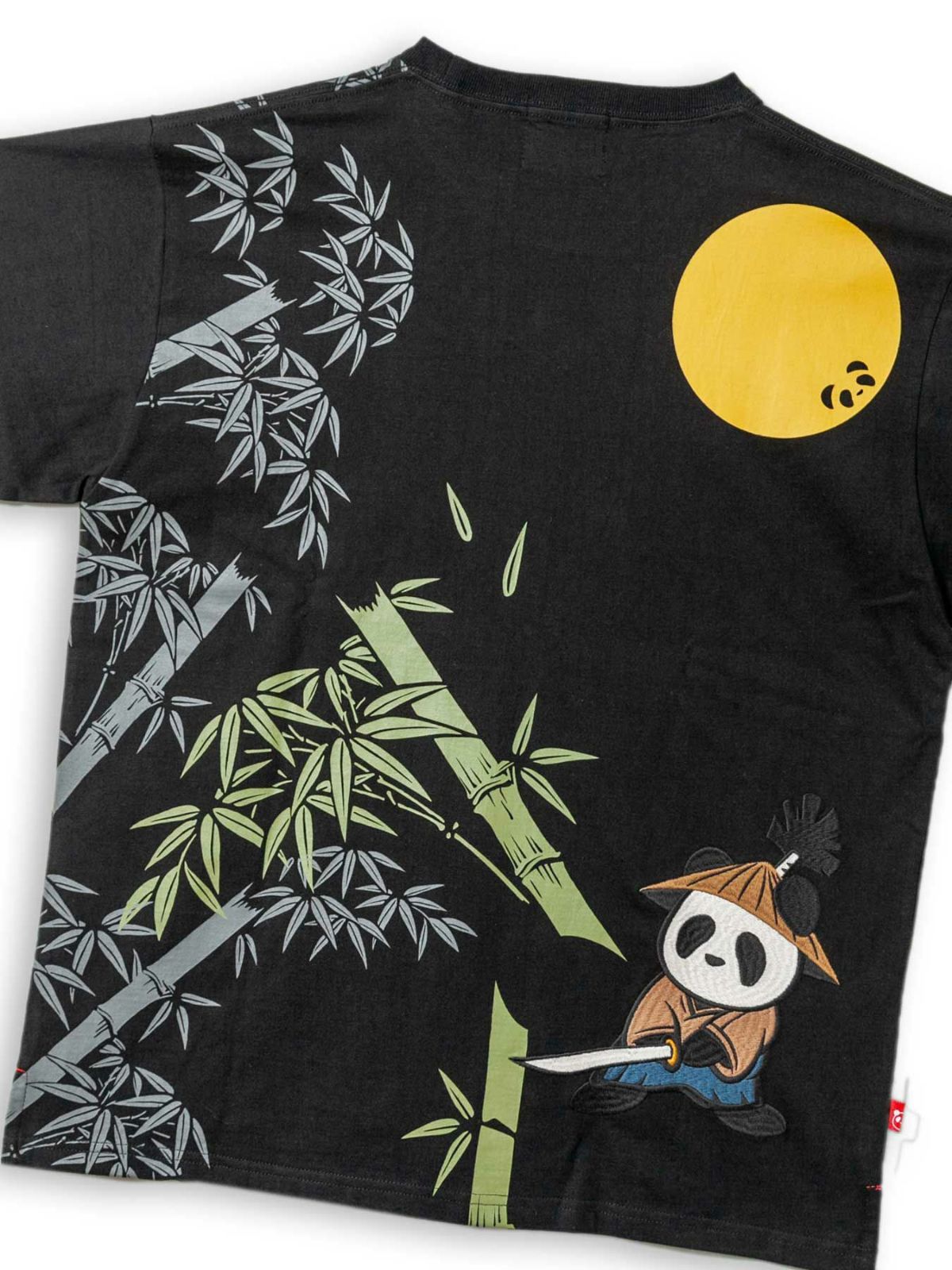 ＜予約＞【PANDIESTA JAPAN】“熊猫侍 居合い抜き”刺繍入りTシャツ
