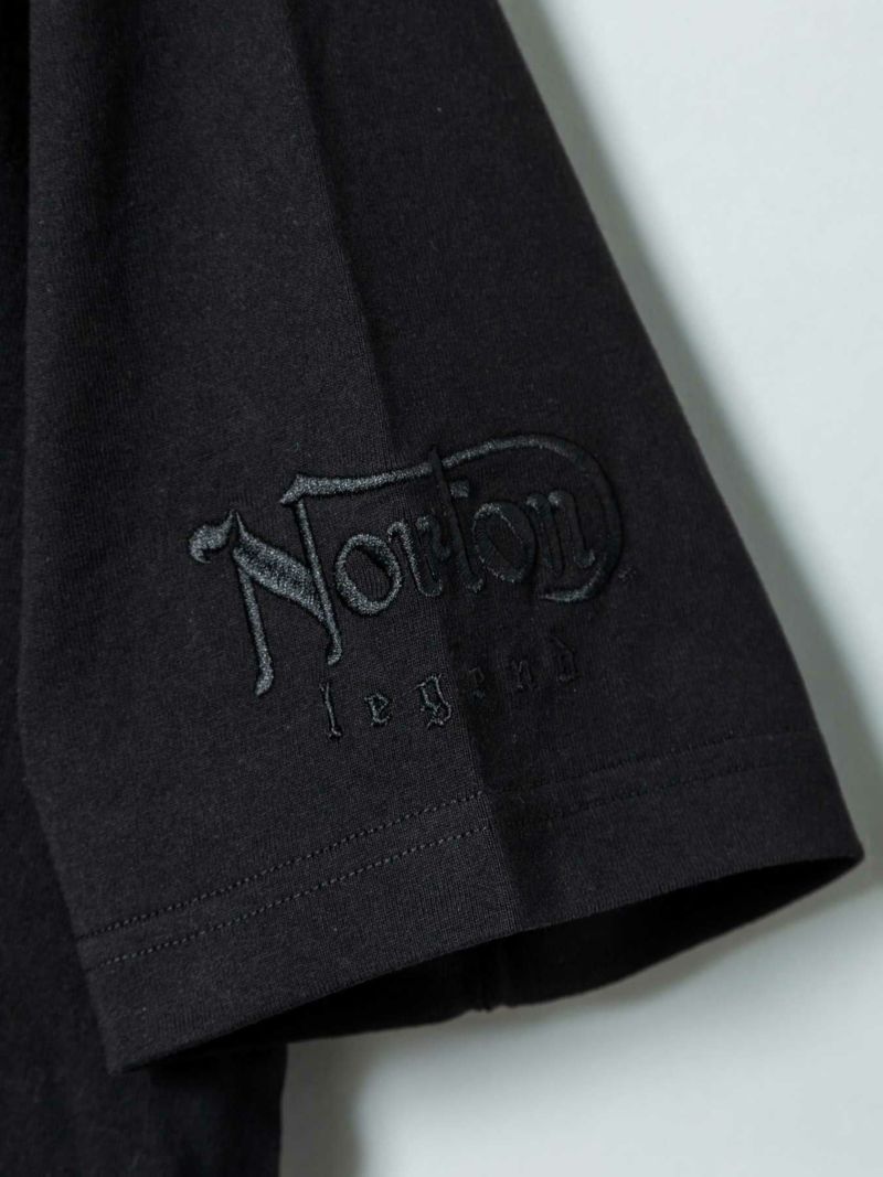 ＜予約＞【Norton】ブラックボタニカル クルーネックTシャツ