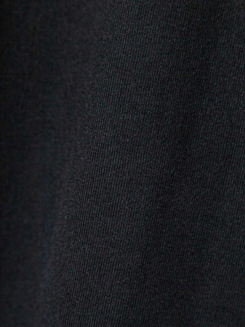 【VANSON】“パッチワークスカル”刺繍入りTシャツ＜50周年記念モデル＞