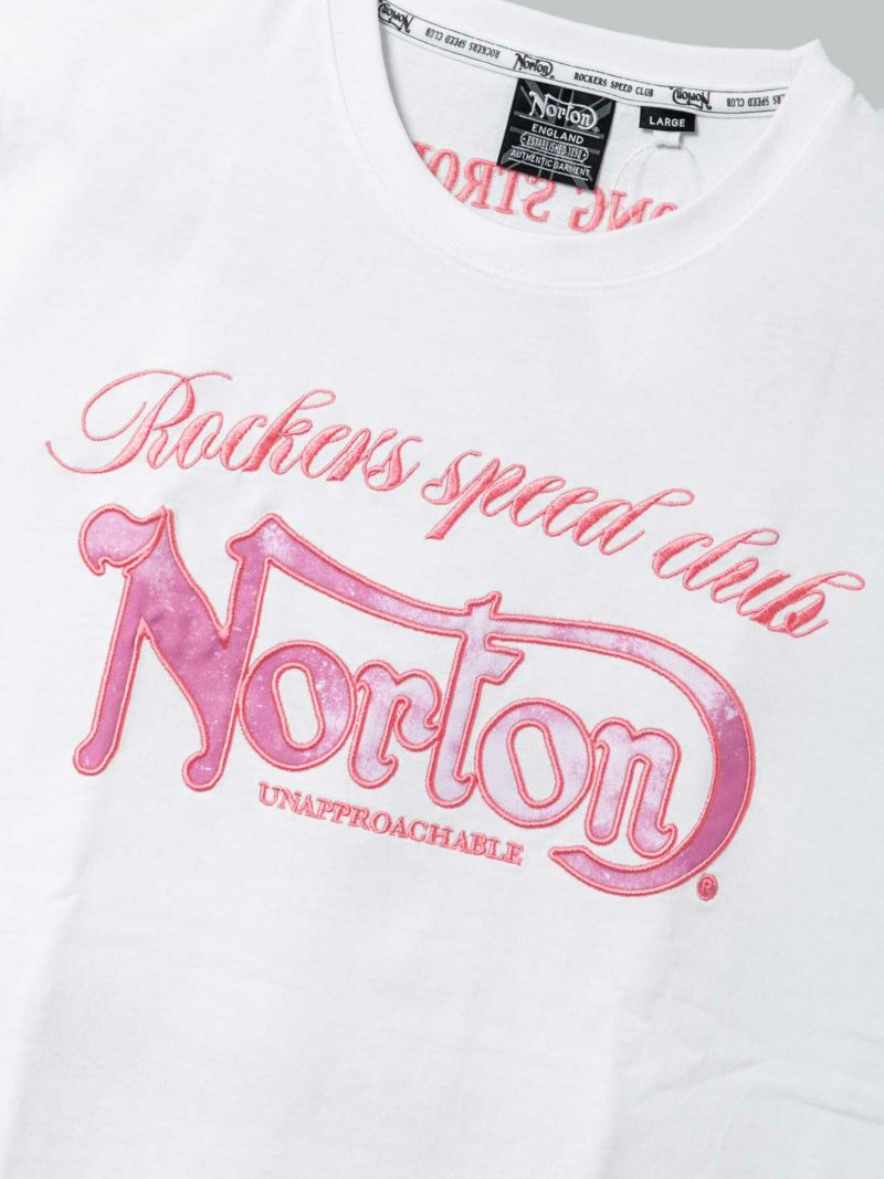 【Norton】“ピンクフェザー”刺繍入りTシャツ