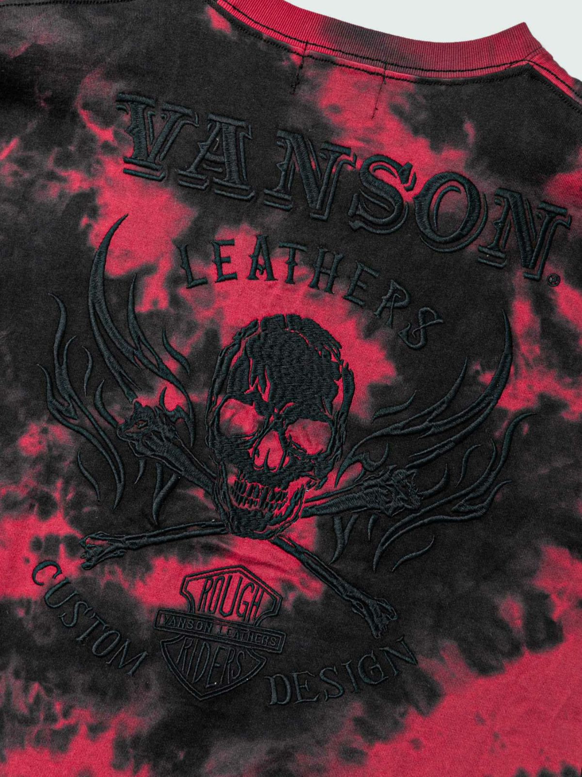 【VANSON】“スカルファイヤー”モノトーン刺繍Tシャツ