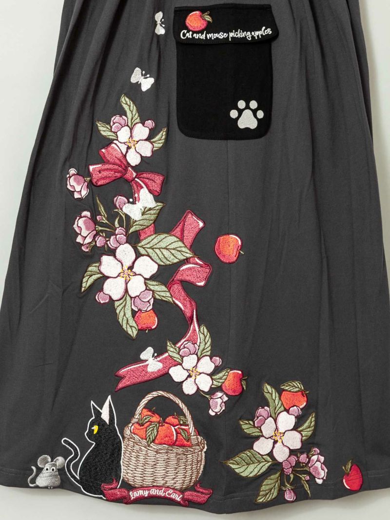 ＜予約＞【LiN】“林檎狩り”総刺繍ロングカーゴスカート