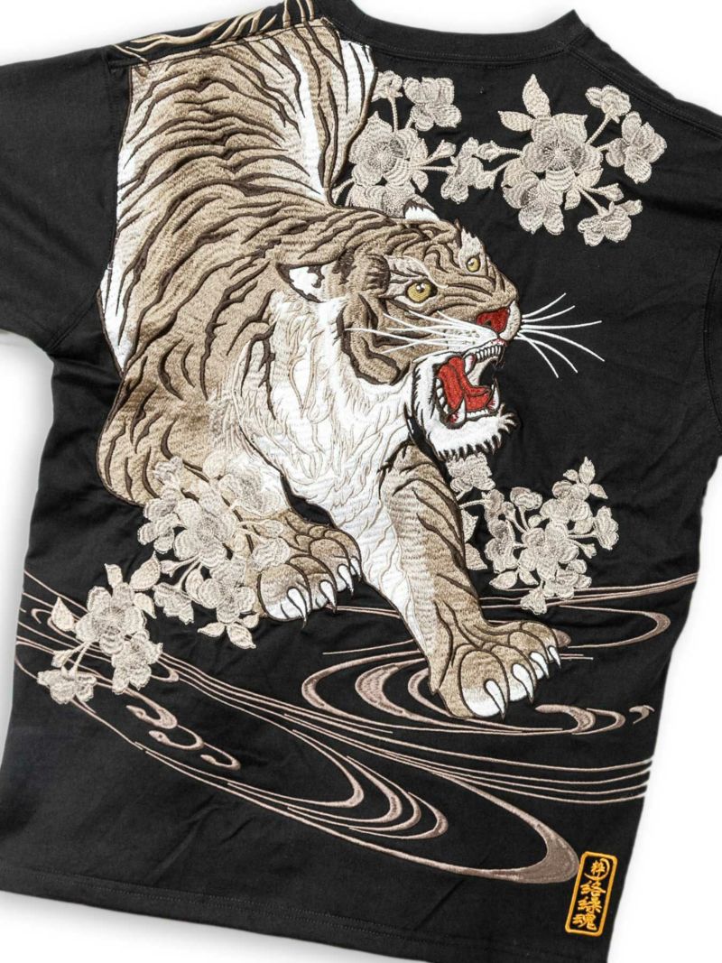 予約＞【絡繰魂・粋】“信長の銀燭虎”総刺繍Tシャツ