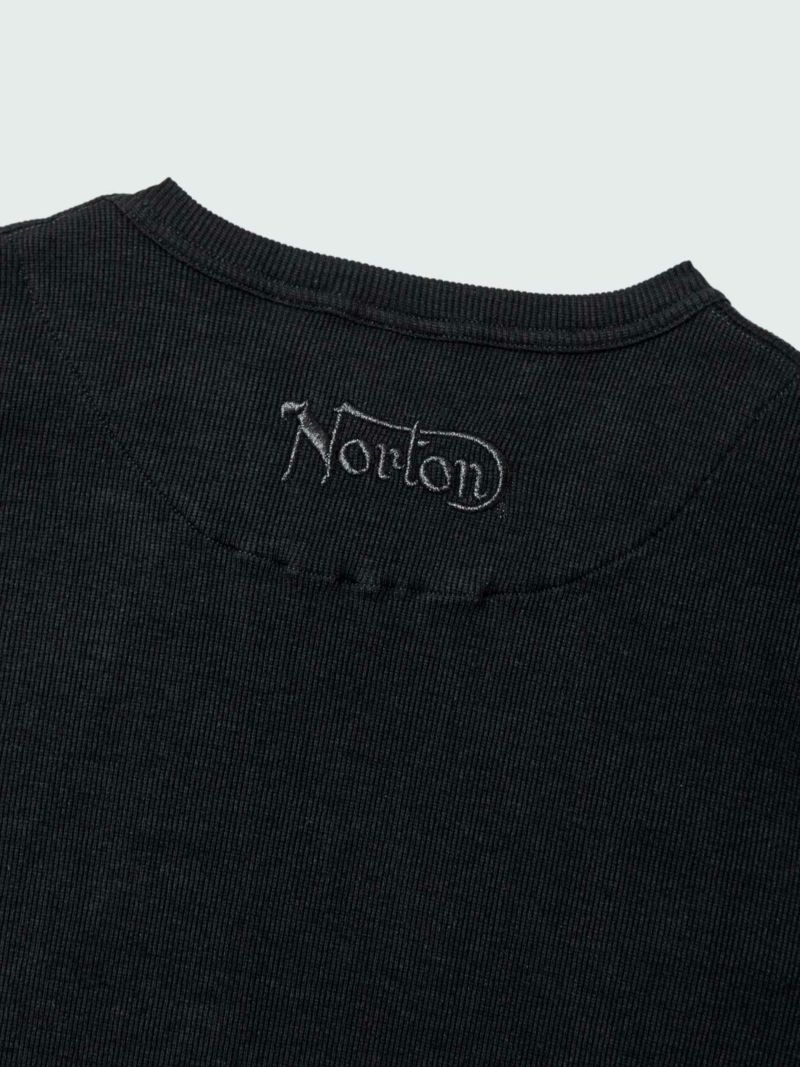 【Norton】ブラックロゴ 総刺繍VネックテレコTシャツ