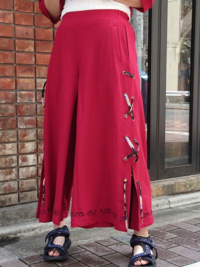 ≪29%OFF≫【雅結 -YuU-】<br>ちりめん遣いサイドレースアップ ガウチョパンツ≪返品・取寄対応不可≫