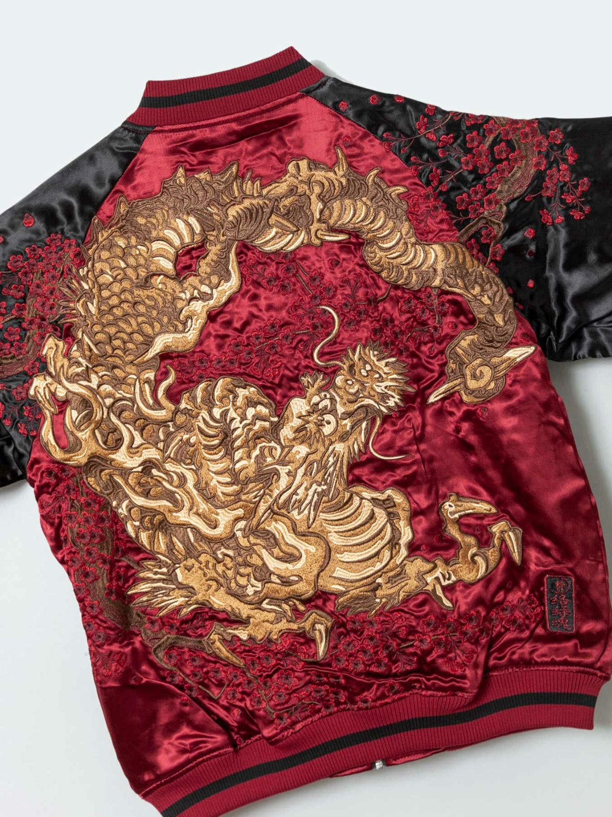 【絡繰魂・粋】“古の龍桜”総刺繍リバーシブルスカジャン