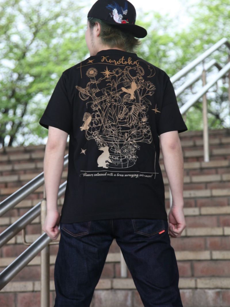 【黒菟華】“surveying instrument”プリントTシャツ