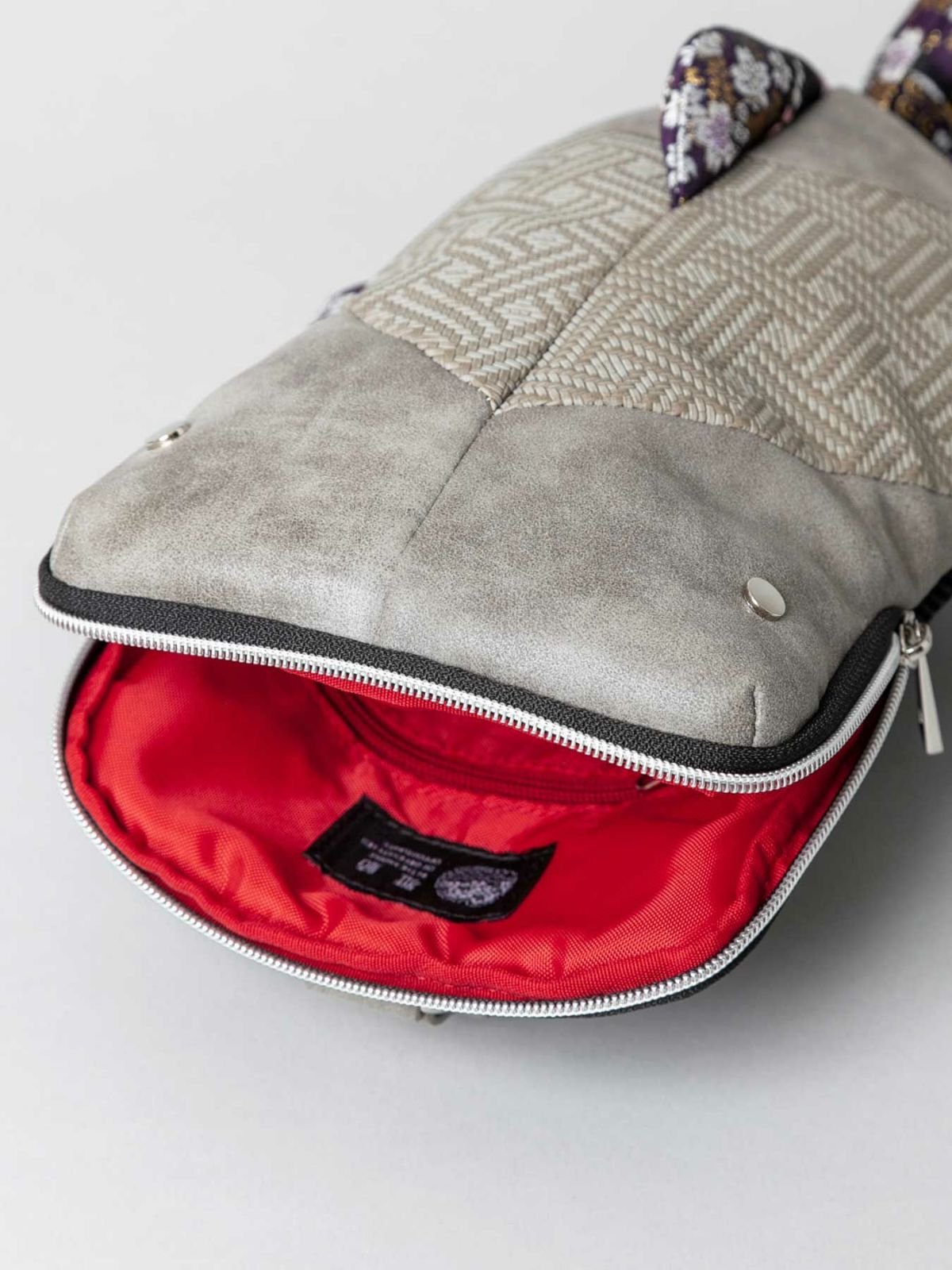 【雅結】“ジンベエザメ”金襴織物遣い縦型ボディバッグ