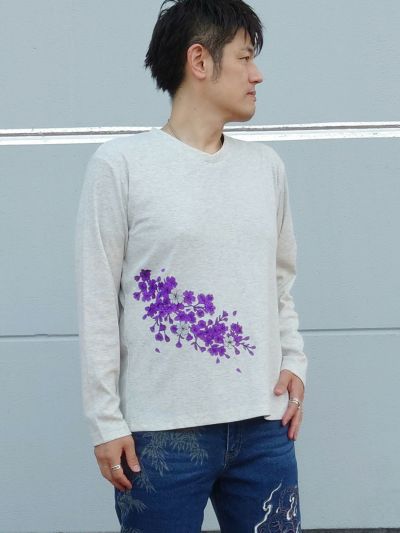 ＜会員様限定！8月使えるクーポン配布中＞<br>≪36%OFF≫【雅結】<br>桜刺繍 テレコ素材VネックロンT≪返品・取寄対応不可≫