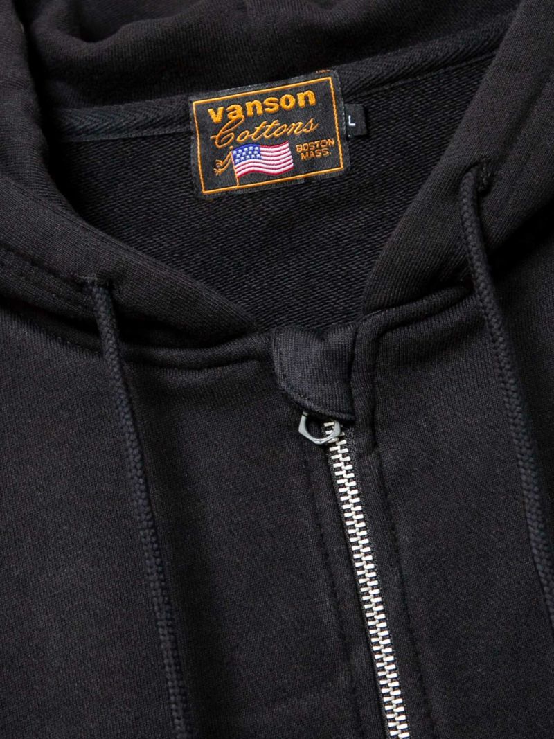 【VANSON】“スカルファイヤー”総刺繍ZIPパーカー〔別注:全国共通カラー〕