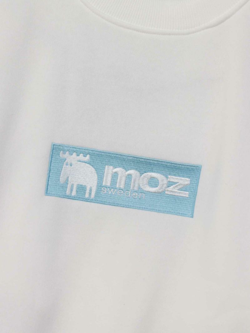 【moz】<br>エルクBOXロゴ刺繍 裏起毛トレーナー〔別注〕