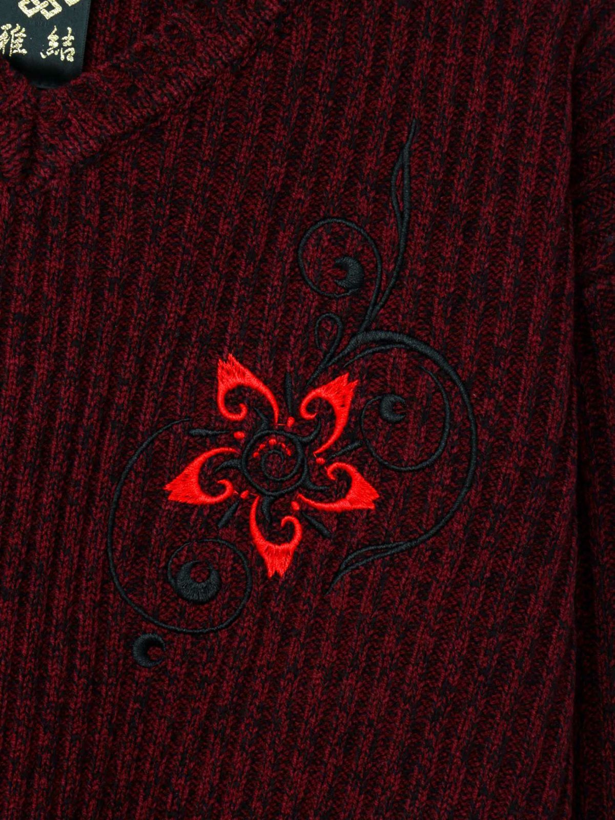 【雅結】<br>トライバル桜刺繍 Vネックリブニット