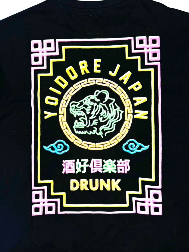 【YOIDORE】“へべれけネオン”刺繍入り発泡プリントロンT