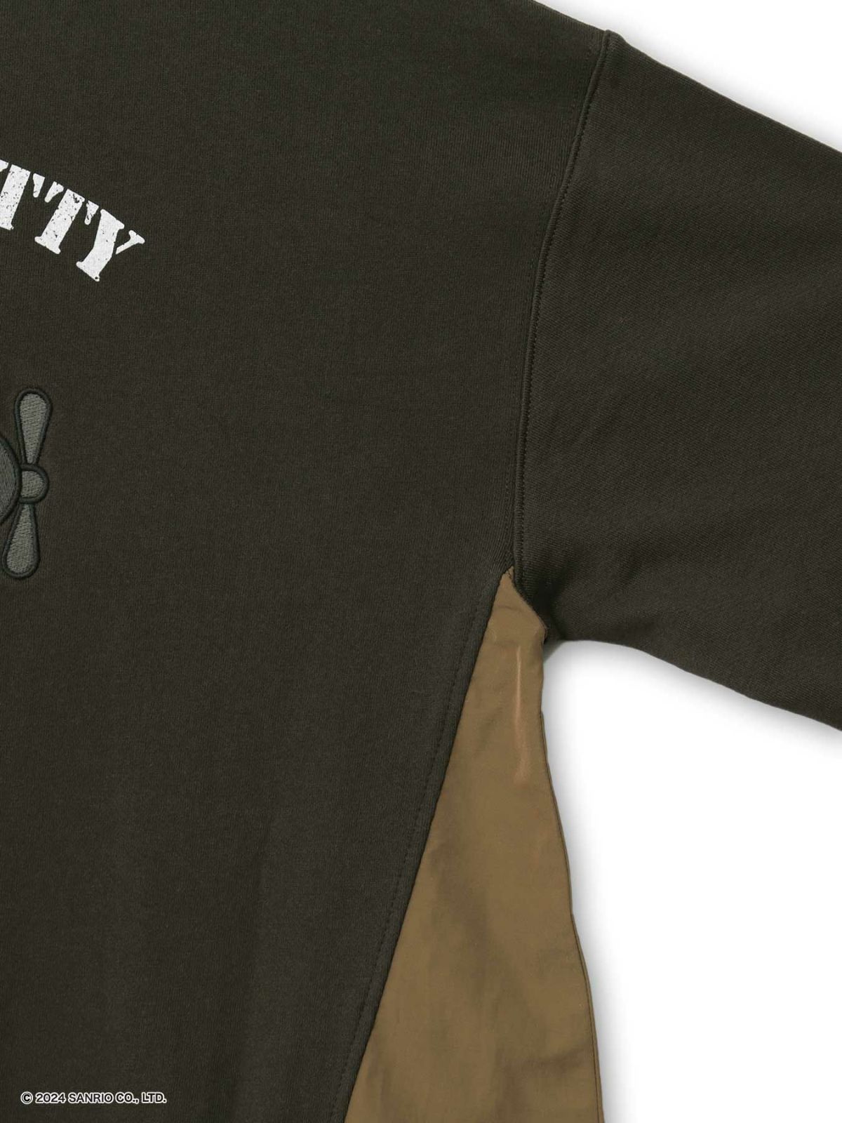 【JUICY×Hello Kitty】異素材切り替えミリタリーワンピース〔別注〕