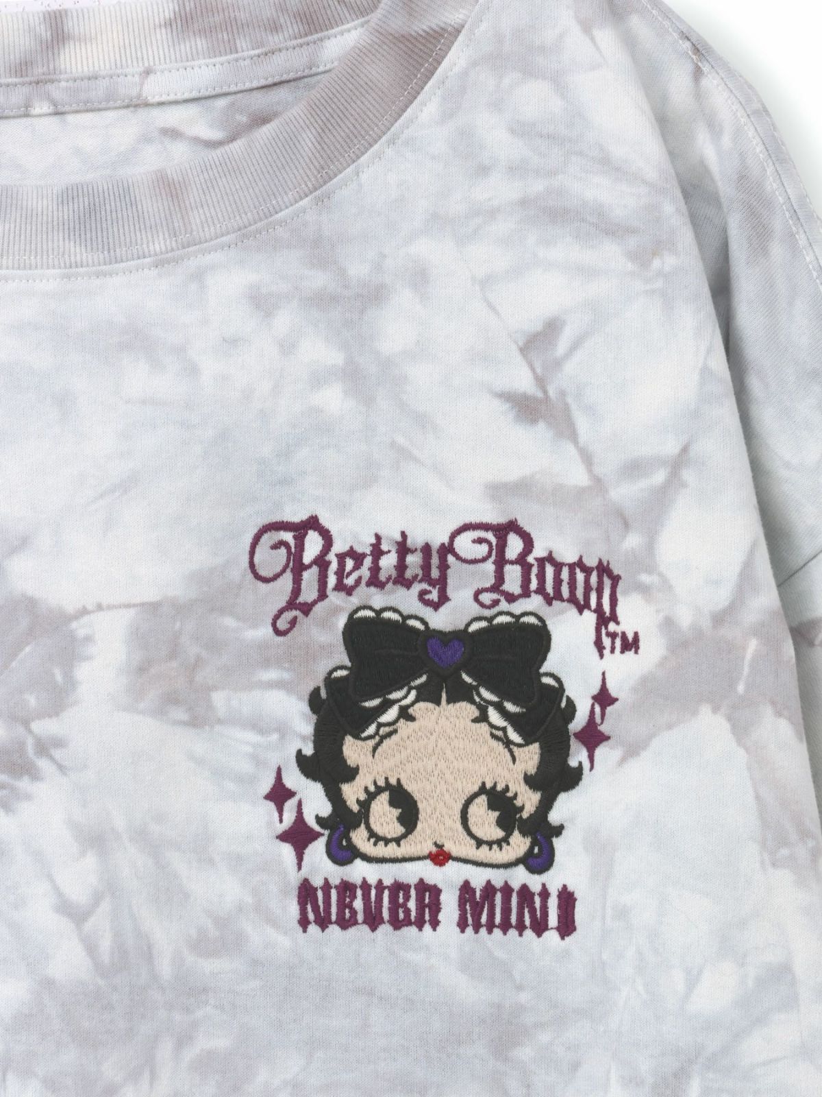 【BETTY BOOP】“ゴスロリベティ”刺繍入りTシャツ〔別注〕