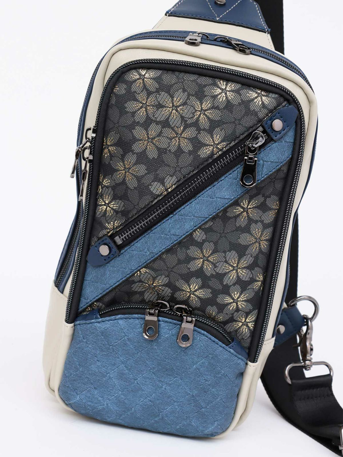 【雅結】桜柄金襴織物遣い 縦型ボディバッグ