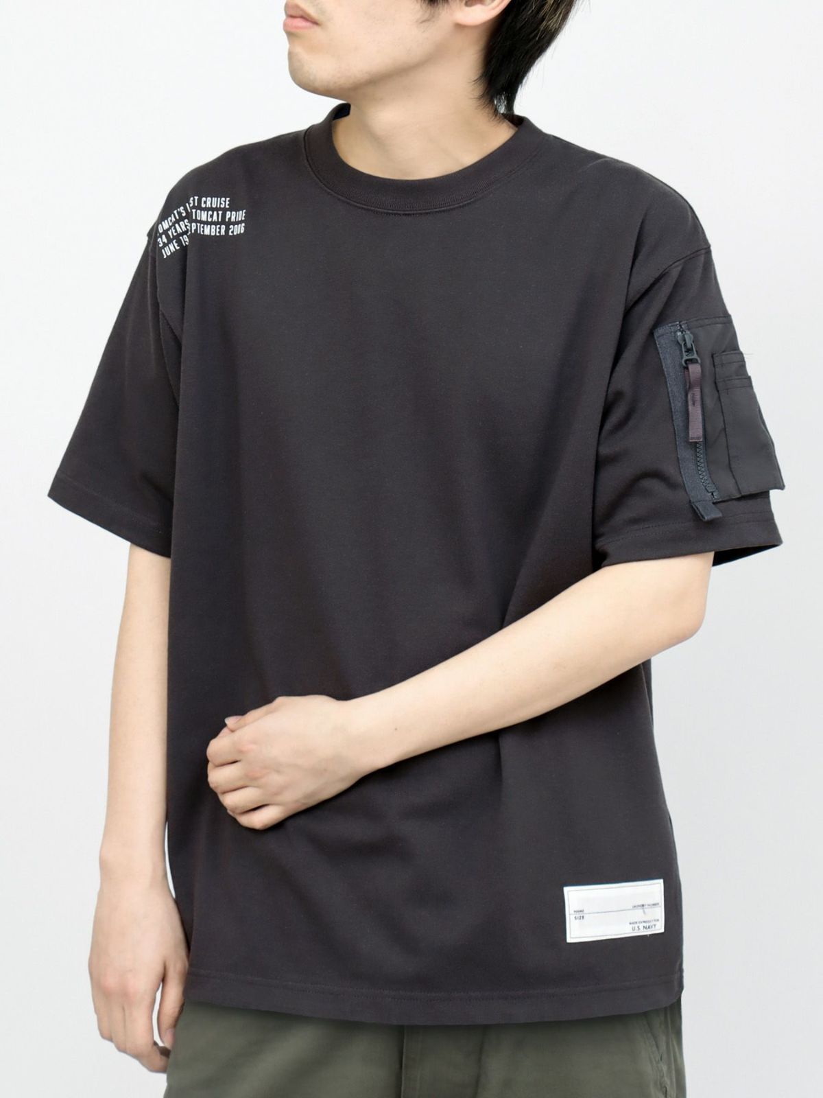 【AVIREX】LEATHER PATCHED VARSITY T-SHIRT＜50th Anniversary＞