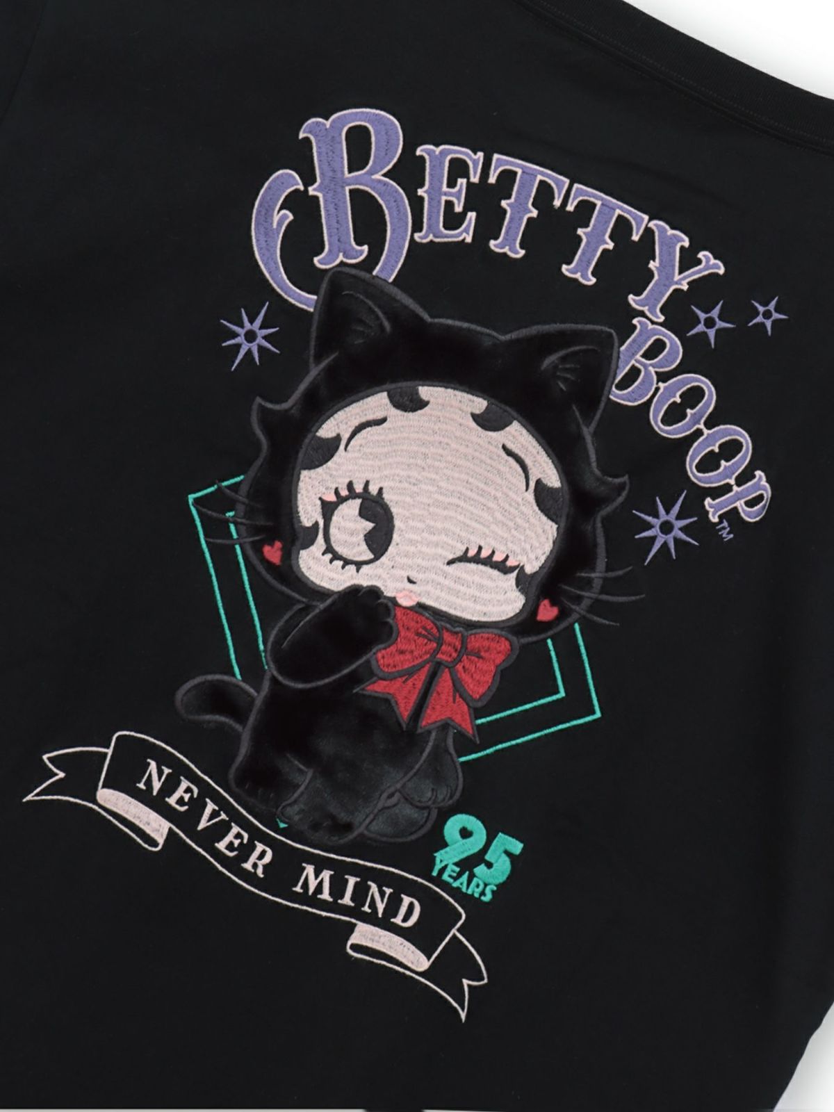 【BETTY BOOP】“黒猫ベイビーベティ”総刺繍Tシャツ