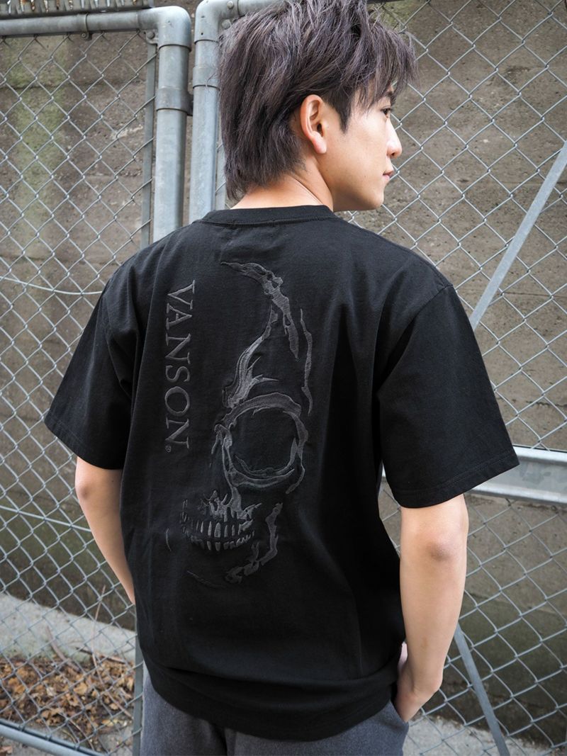 【VANSON】“スカル＆クロスボーン”総刺繍Tシャツ〔別注〕