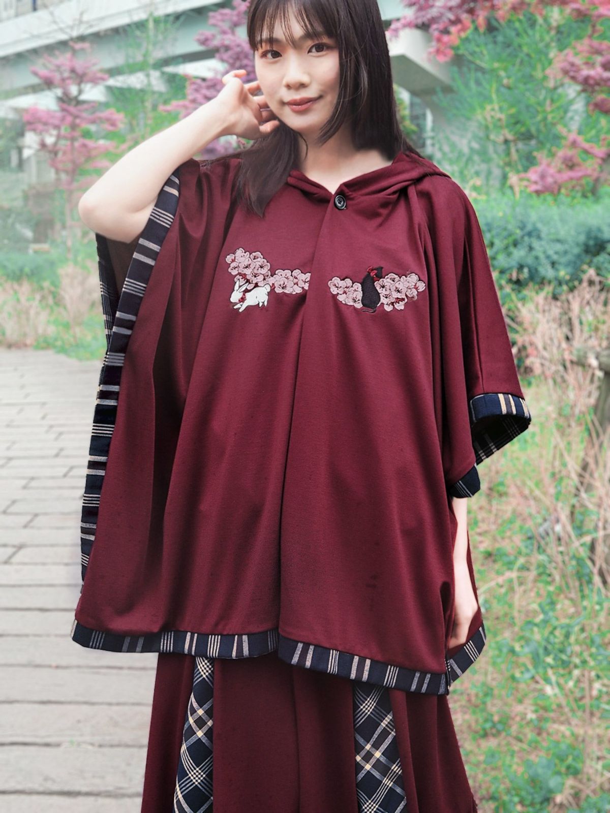 【雅結 -YuU-】“白ウサギと黒ネコ”チェック切替ポンチョパーカー