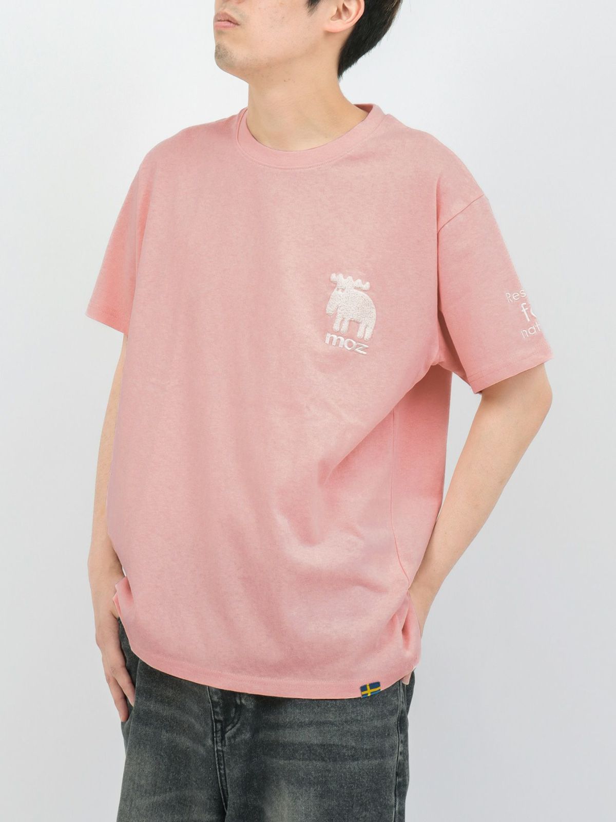 【moz】エルク ワンポイントサガラ刺繍入りTシャツ〔別注〕