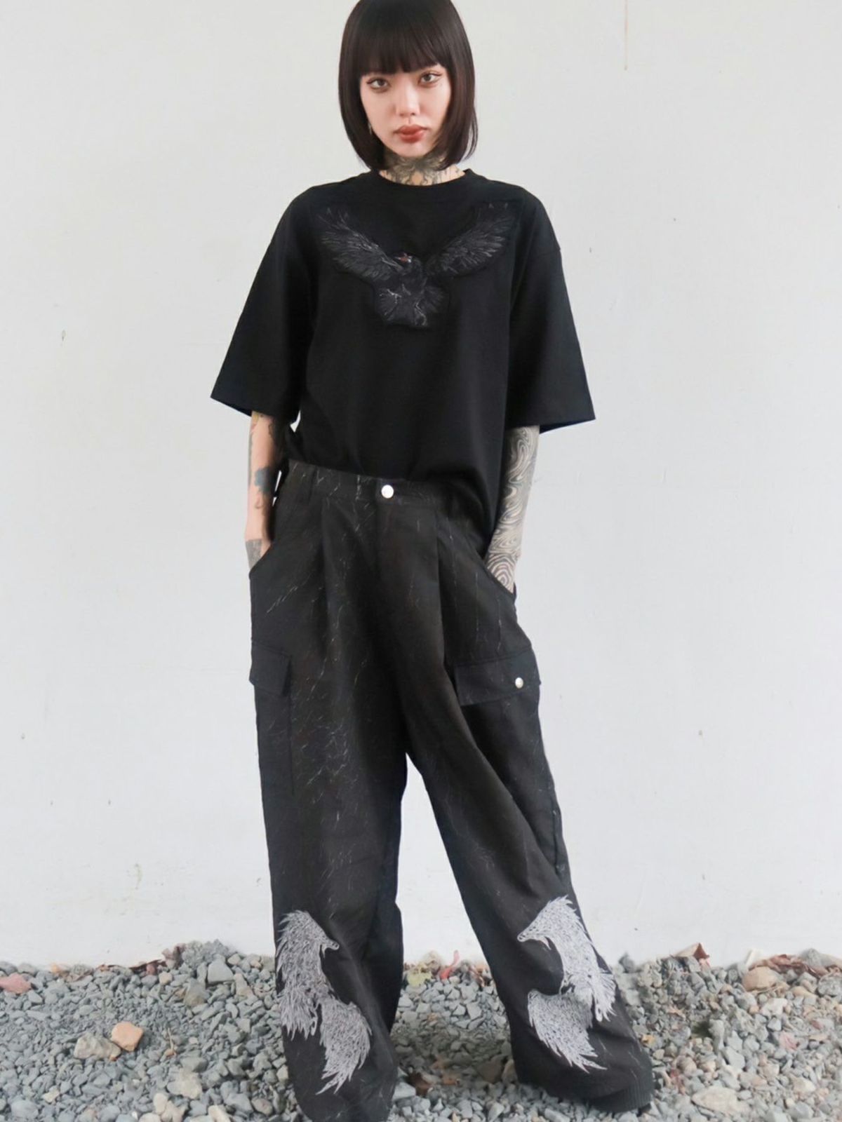 【DAKU】カラス刺繍 ダメージ加工Tシャツ