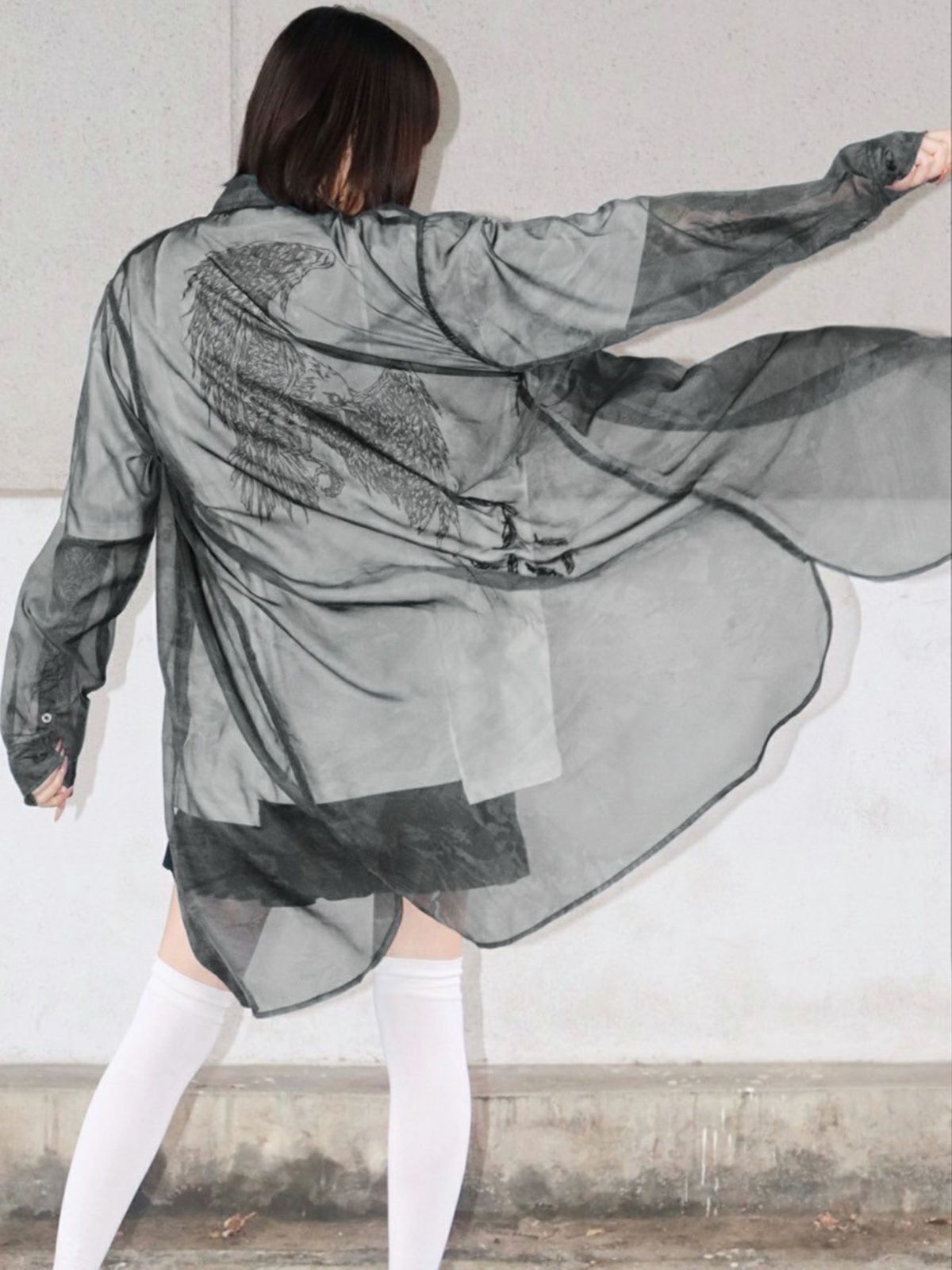 【DAKU】カラスプリントシアー素材 半袖ロングシャツ