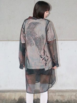 【DAKU】カラスプリントシアー素材 半袖ロングシャツ
