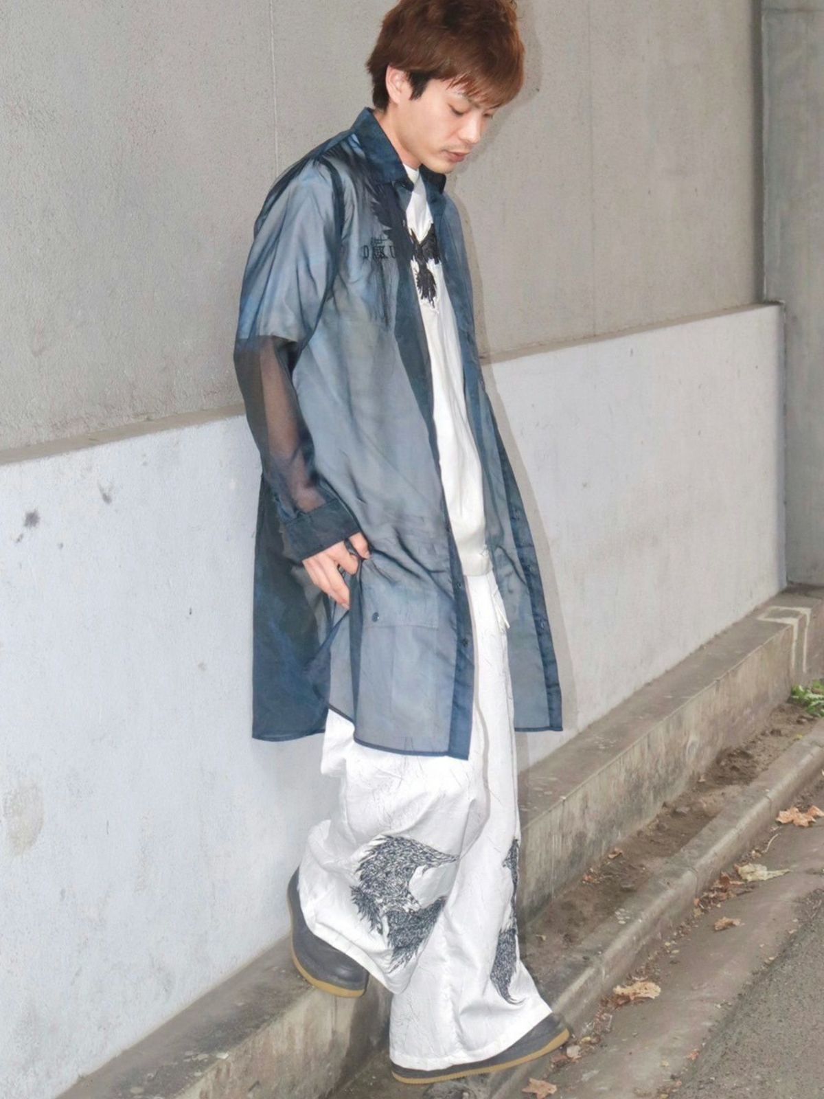 【DAKU】カラスプリントシアー素材 半袖ロングシャツ