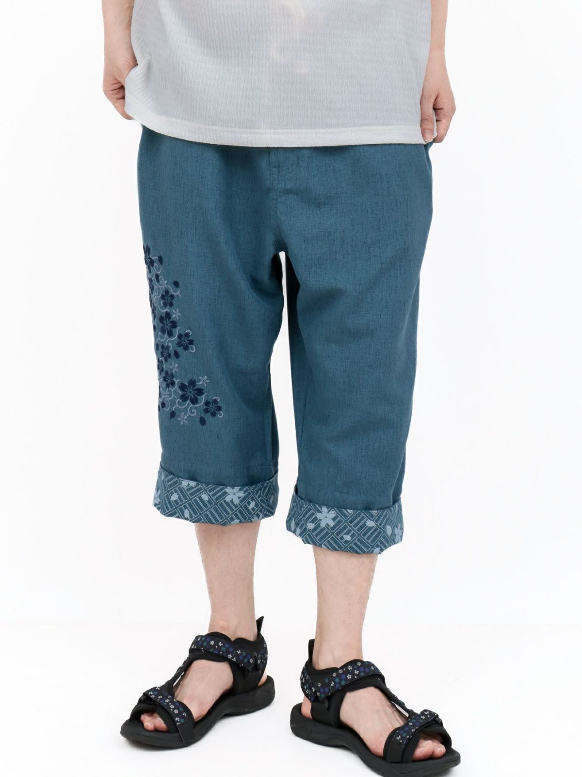 【雅結】桜唐草刺繍シャンブレー素材クロップドパンツ