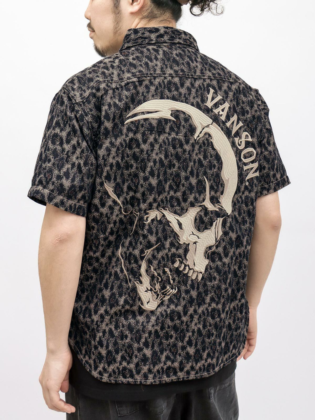 【VANSON】スカル総刺繍 半袖シャツ
