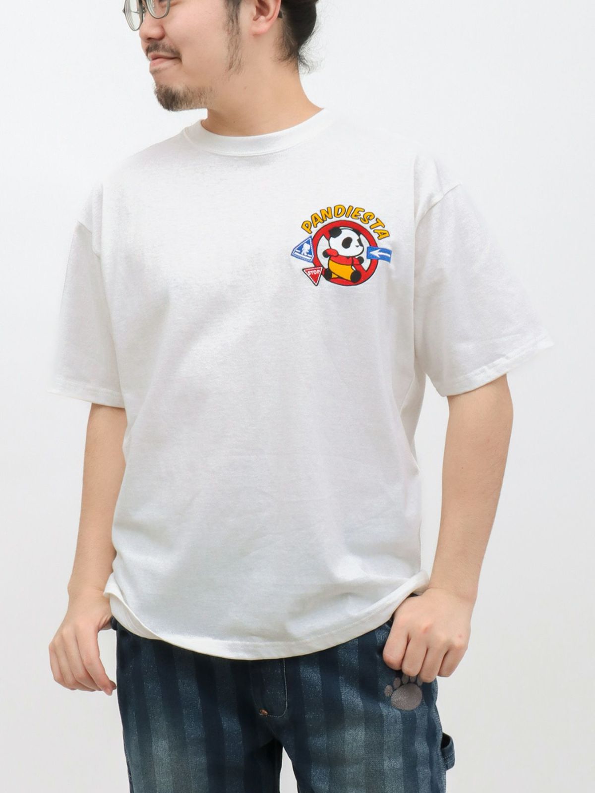 【PANDIESTA JAPAN】“とびだしパンダ”サガラ刺繍入りTシャツ