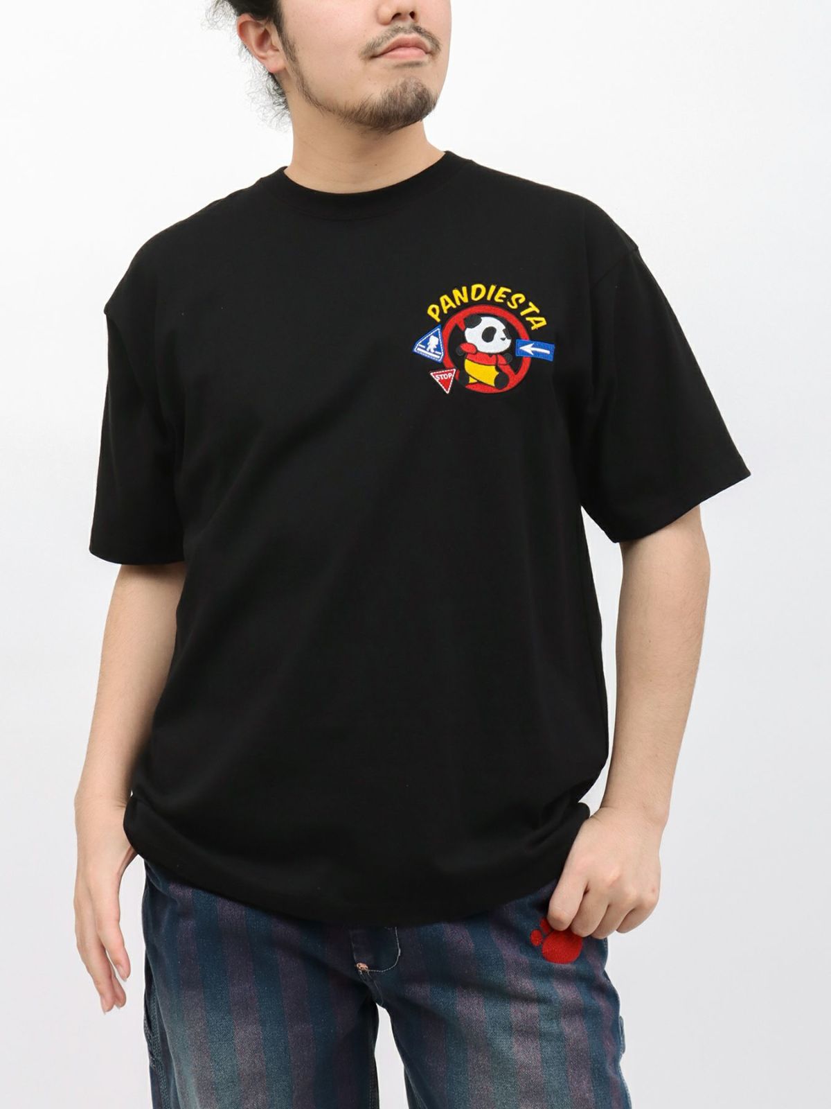 【PANDIESTA JAPAN】“とびだしパンダ”サガラ刺繍入りTシャツ