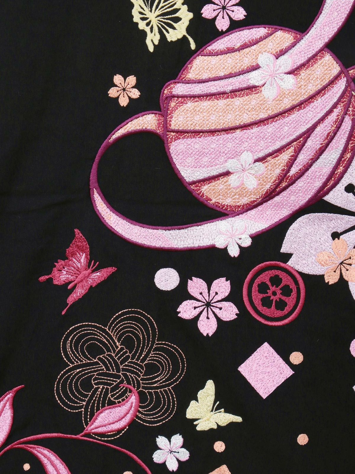 【今昔 -KON-JAKU-】“桜花爛漫”総刺繍 半袖開襟シャツ