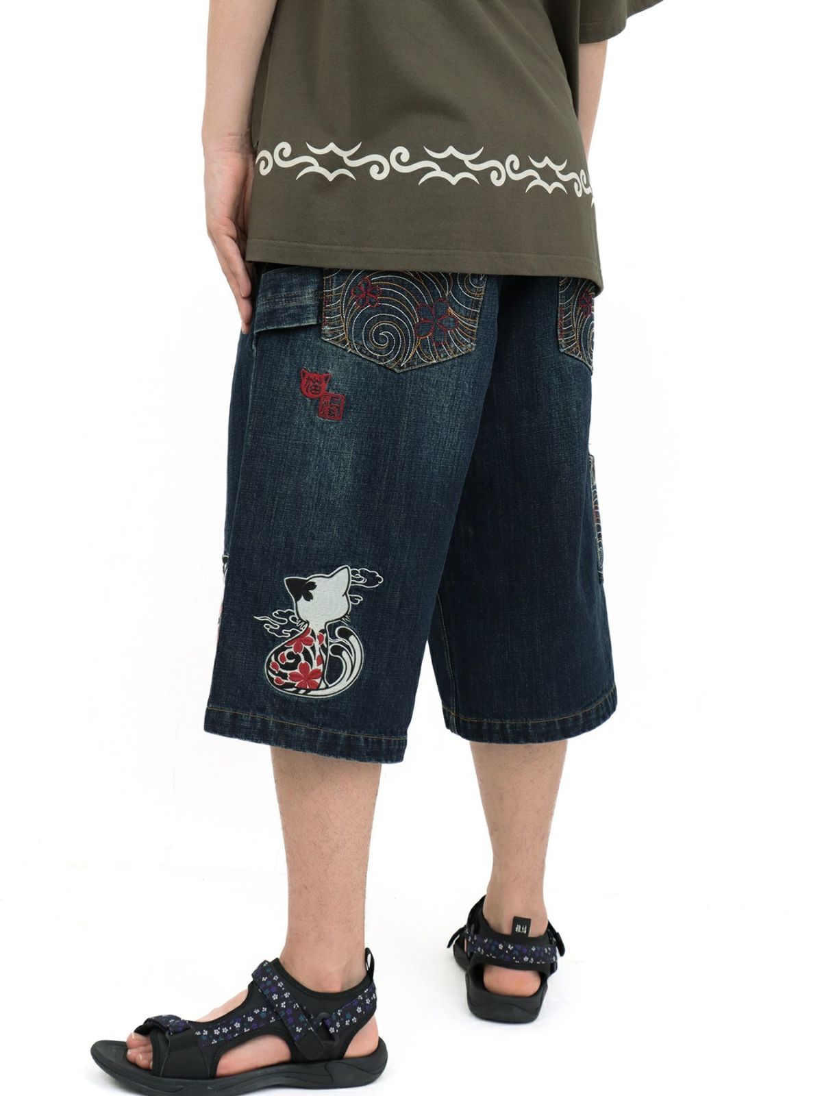 【SUMINEKO】“ツバメと振り向き猫”総刺繍デニムショーツ