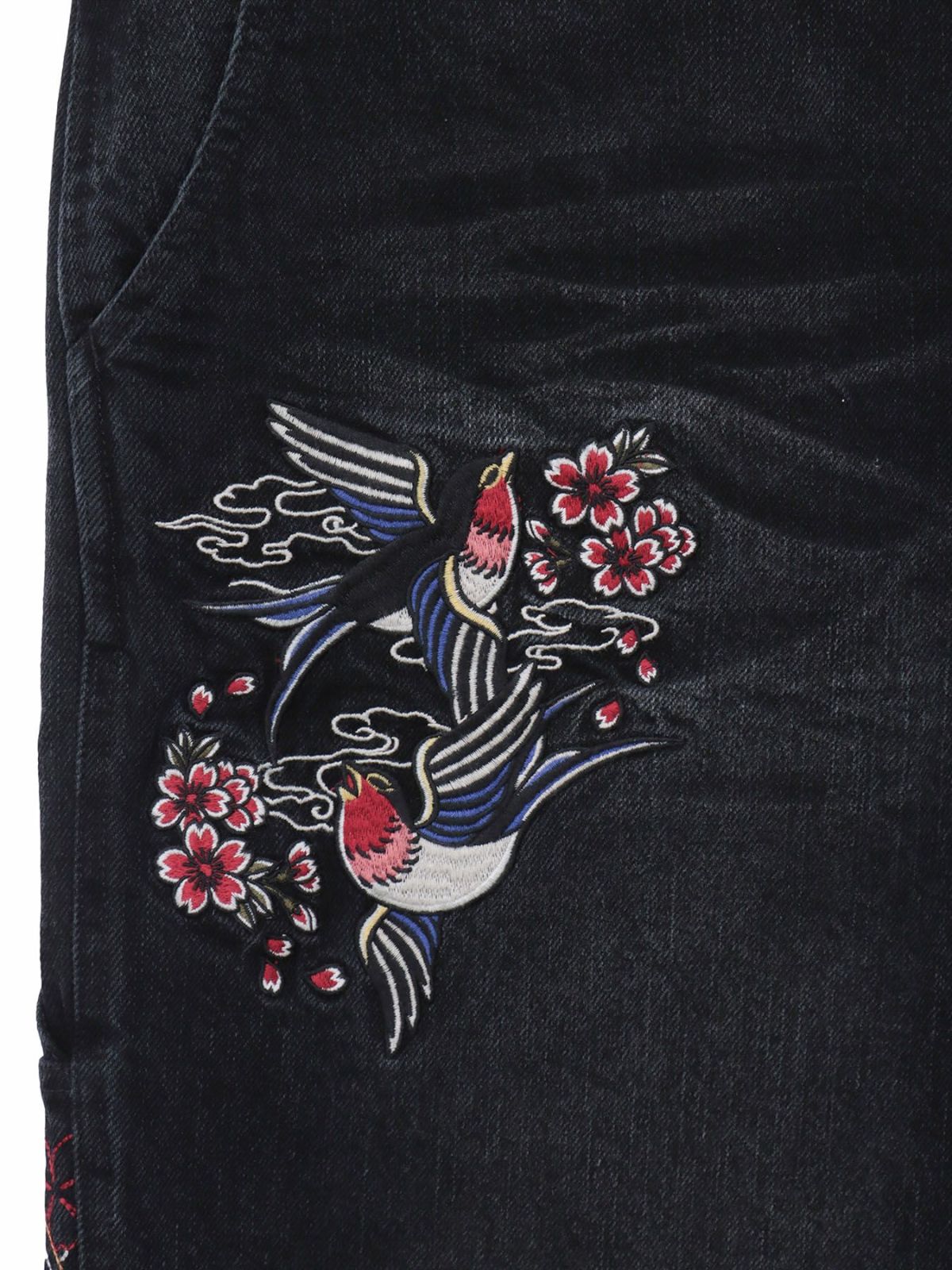 【SUMINEKO】“ツバメと振り向き猫”総刺繍デニムショーツ