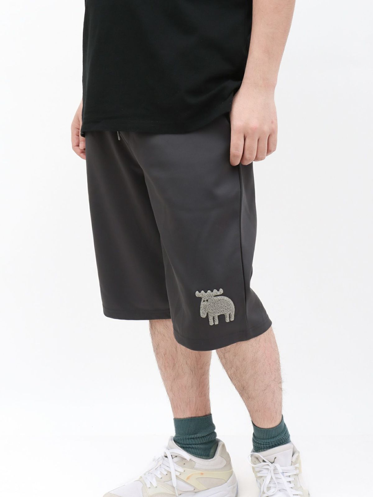 【moz】エルクサガラ刺繍入りジャージ素材 ショートパンツ〔別注〕