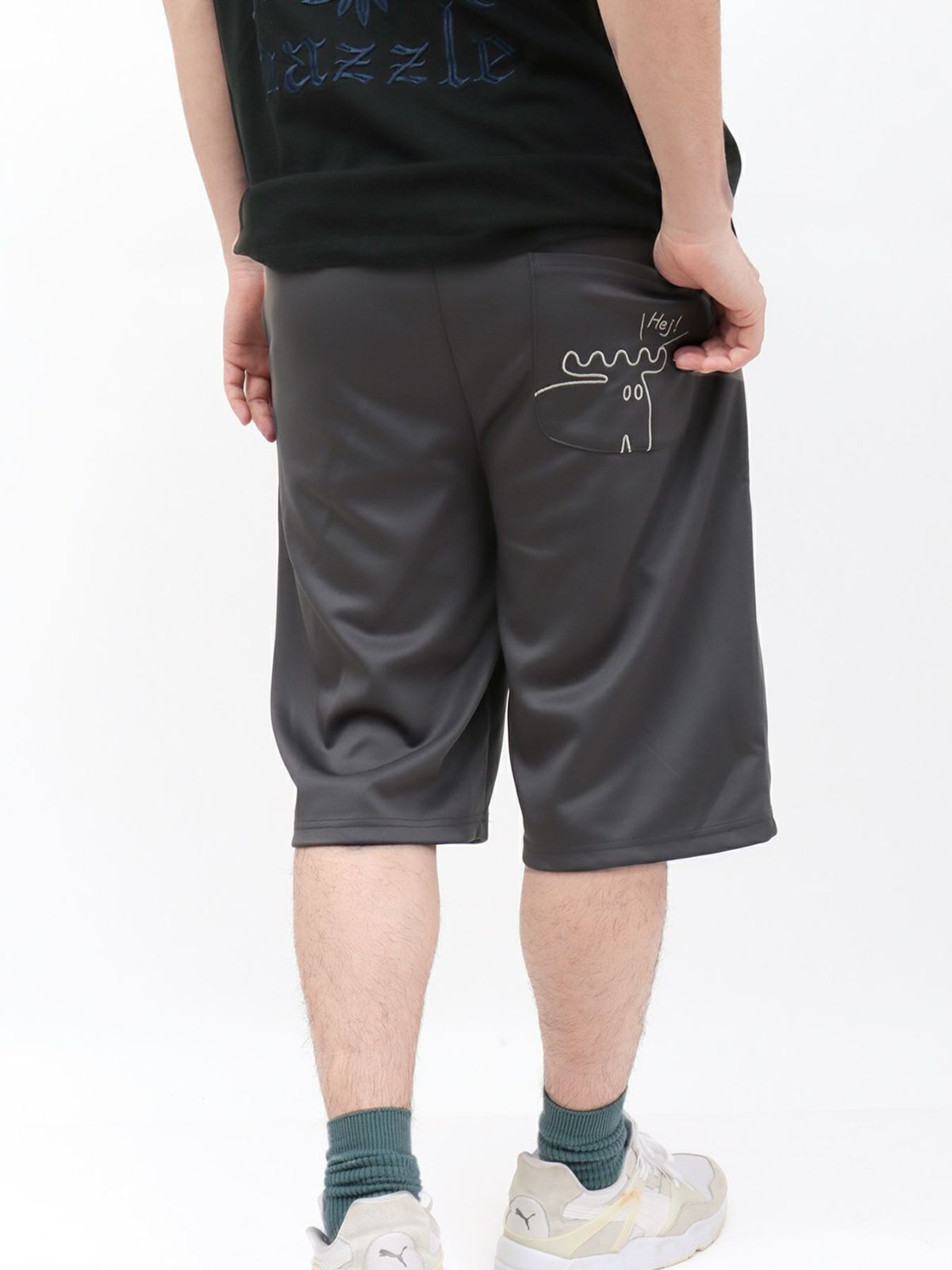 【moz】エルクサガラ刺繍入りジャージ素材 ショートパンツ〔別注〕