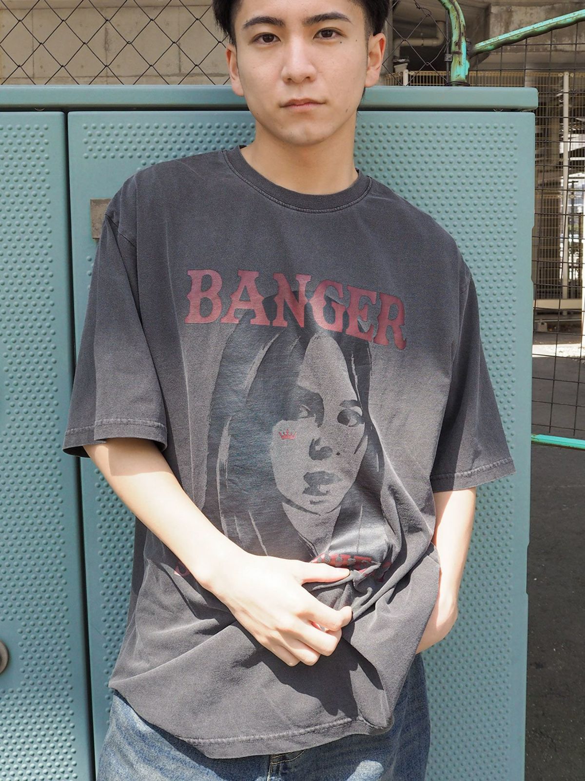  【BANGER】“STRAIGHT HEAT”プリントTシャツ