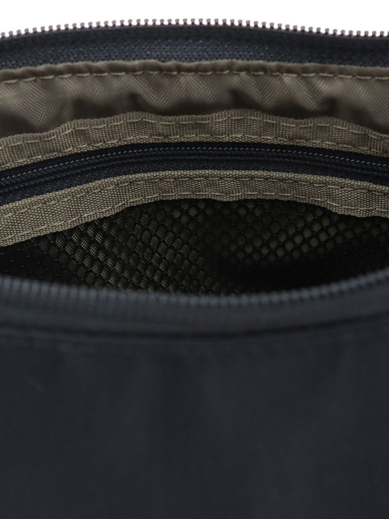 【moz】三日月型ショルダーバッグ〔別注〕